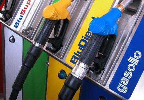 Caro carburante, fino al 2 maggio nuovo taglio temporaneo delle accise su benzina, gasolio e GPL